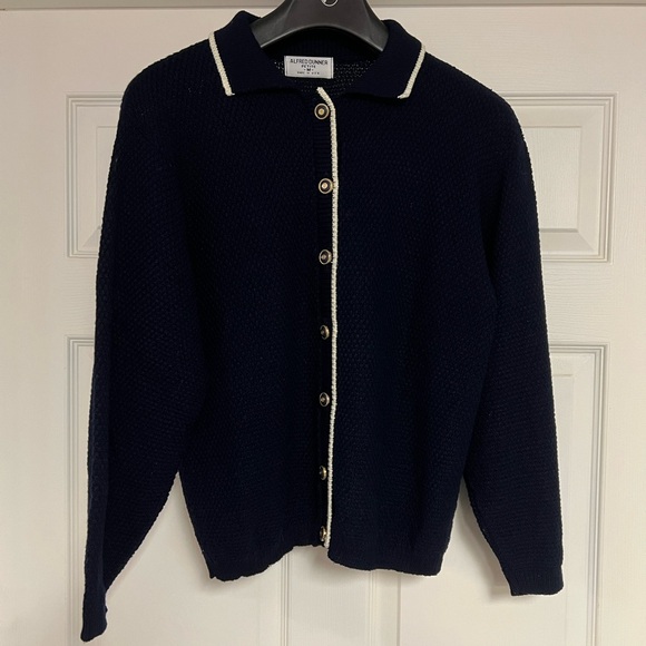 Alfred Dunner Women's Navy Cardigan Size: Petite Medium - Picture 3 of 9